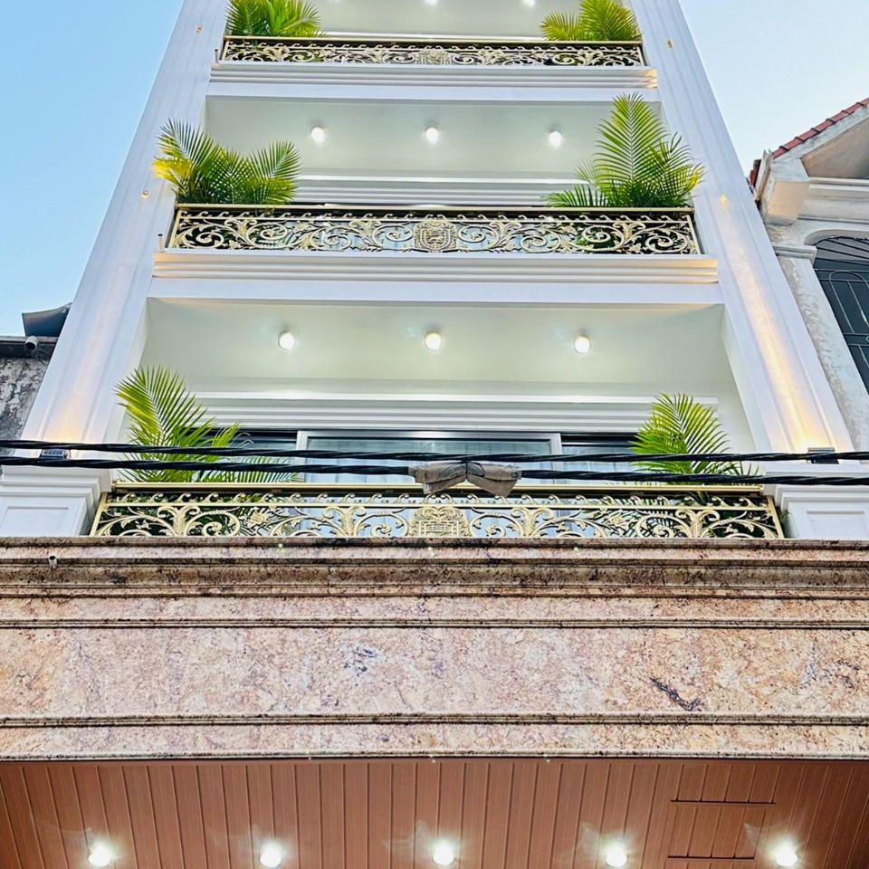 Bán Nhà Quận HOÀNG MAI. Ô Tô Tránh - THANG MÁY- GARA - KINH DOANH Đắc địa - Hàng xóm Time city