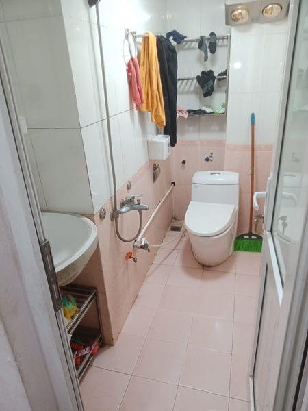 Do công việc gia đình chuyển công việc nên muốn nhượng lại nhà 4 tầng,