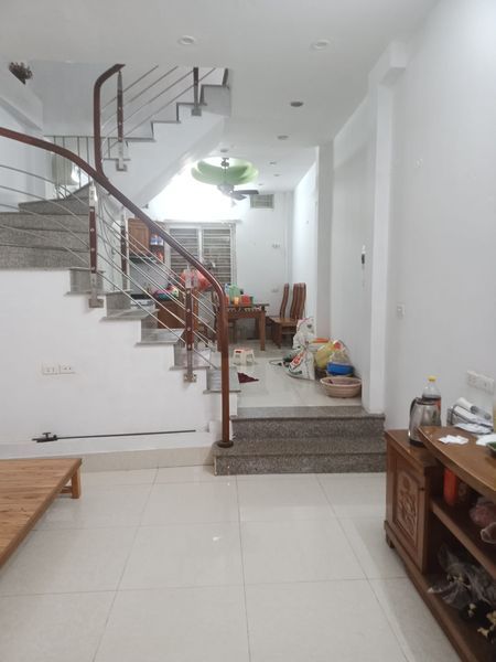 Do công việc gia đình chuyển công việc nên muốn nhượng lại nhà 4 tầng,