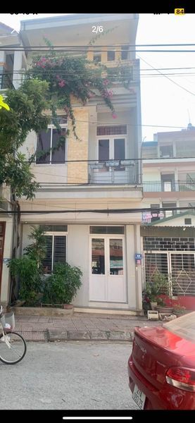BÁN NHÀ Đ/c Tổ 8, Mường Thanh, đường từ UBND tỉnh đi ra Sân vận động tỉnh gần cafe Ngẫm