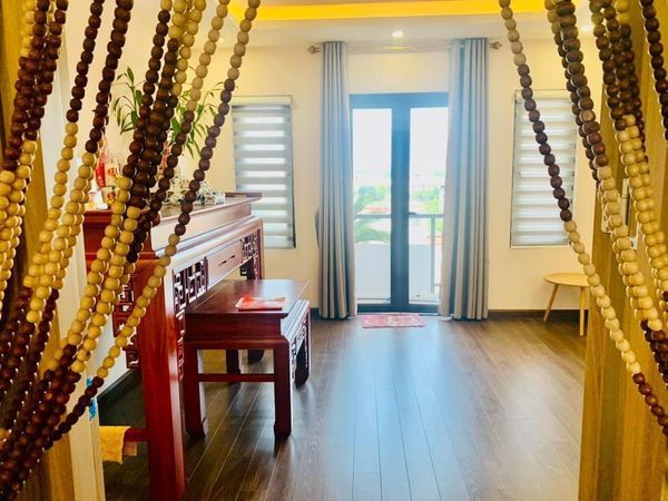 Chủ chuyển ra nhà mặt phố bán căn nhà 4 tầng đường oto đi thoải mái đỗ tận cửa khu 1 Đại Phúc - BN