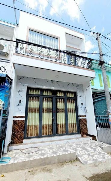 Giảm sâu vài trăm triệu xã lỗ bán nhà 1 Trệt 1 Lầu 2 mặt tiền Khu 8 kỳ , Phường Mỹ Phước Long Xuyên