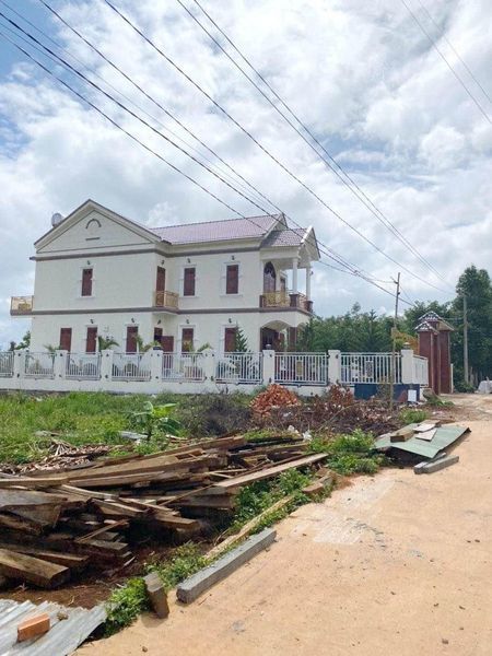 Bán lô đất 1.725m2 khu biệt thự Bon Phi Mur, xã Quảng Khê, H.Đắk G’Long, tỉnh Đắk Nông