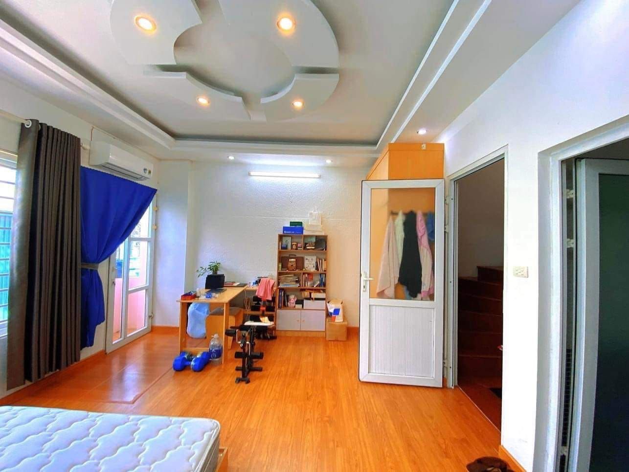 BÁN GẤP NHÀ XUÂN LA TT TÂY HỒ GIÁP DANH CẦU GIẤY KD Ô TÔ 37M X 6 TẦNG MT 5M 7,1 TỶ