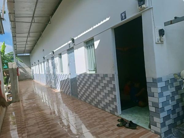 Chủ kẹt tiền cần bán gấp một căn nhà 1 trệt, 1 lầu và 7 phòng trọ đẹp Hòa Hưng, Xuyên mộc- BRVT.