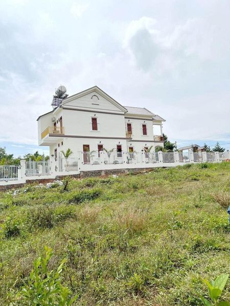 Bán lô đất 1.725m2 khu biệt thự Bon Phi Mur, xã Quảng Khê, H.Đắk G’Long, tỉnh Đắk Nông