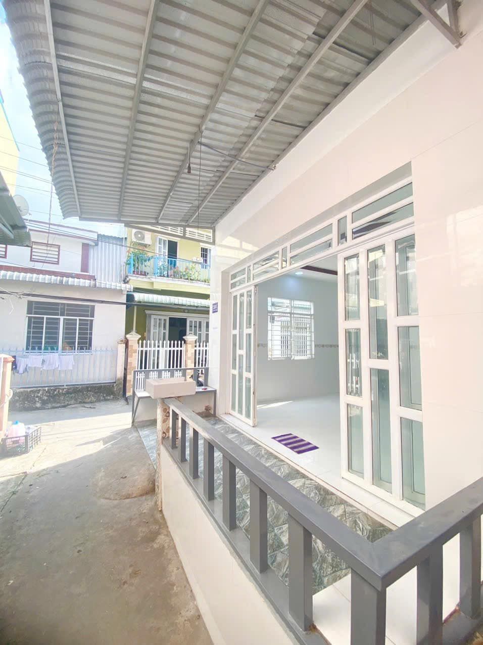 Nhà Góc Hẻm 135 Nguyễn Chí Thanh P.Rạch Sỏi TP rạch giá GIÁ 990TR