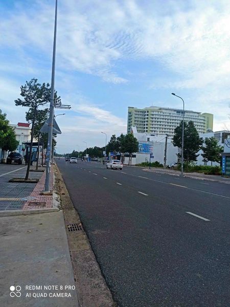 CẢ THANH SƠN chỉ còn đúng 1 lô BIỆT THỰ này giá 3 tỷ 480 triệu chốt cọc.