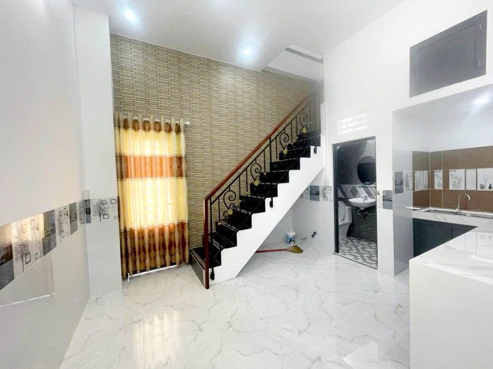 Giảm sâu vài trăm triệu xã lỗ bán nhà 1 Trệt 1 Lầu 2 mặt tiền Khu 8 kỳ , Phường Mỹ Phước Long Xuyên