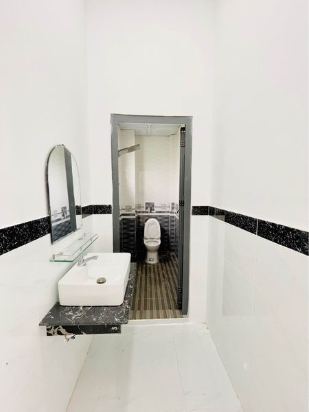 Chủ Ngộp hạ 300tr Bán Nhanh Căn Nhà Lầu Giáp Trung Tâm Biên Hoà Đồng Nai