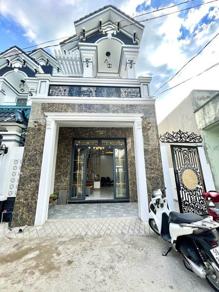 Bán nhà Nằm ngay đường Đinh Đức thiện chợ Bình Chánh,Khu dân cư đông đúc đường 6m