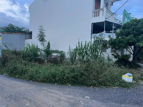 Lô góc 2 mặt tiền đường tại Vĩnh Hiệp, Nha Trang - Đường quy hoạch rộng 23m, đối diện là KĐT Mỹ Gia