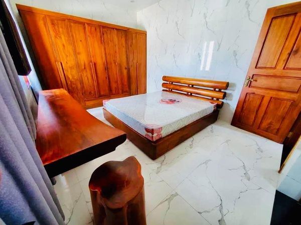 Siêu phẩm tuyệt đẹp Biệt thự 4 lầu ngay góc 2 mặt tiền Sao Mai ngay tt Long Xuyên giá siêu tốt