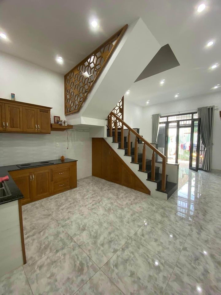 Cho thuê nhà đường Ngô Đức Kế , P7, Vũng Tàu. Hẻm ô tô 7 chổ
