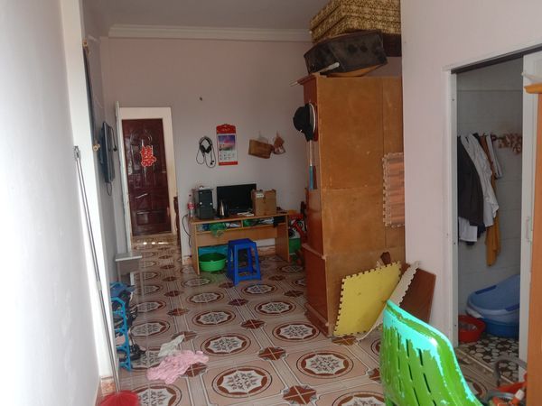 Bán nhà 2 tầng mặt đường nhựa vào trại 1 cũ tổ 10 phường Nam Thanh