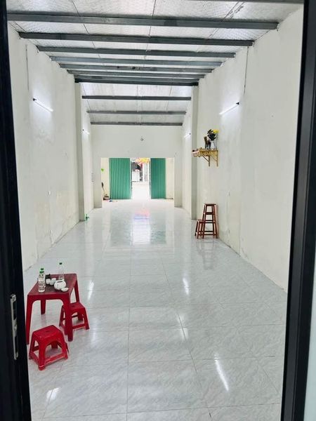 Mình còn trống 1 nhà giáp đường lớn >100m2 Địa chỉ : Gần uỷ ban xã Hưng Long, mỹ hào, Hưng Yên