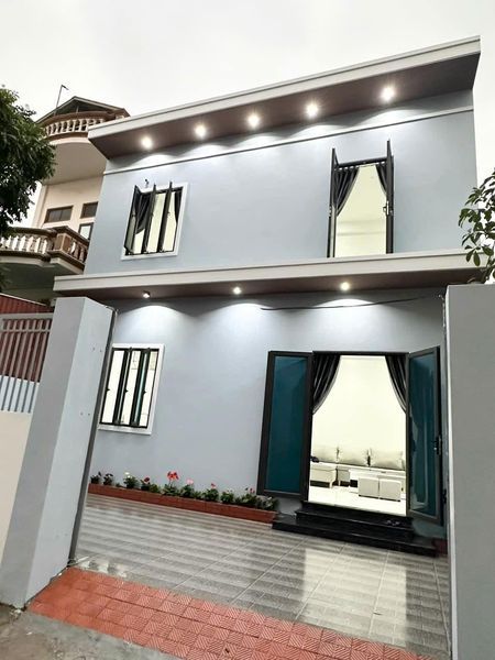 Bán cho cô em gái căn nhà 2 tầng số nhà ngõ phố Đồng Niên Hải Dương
