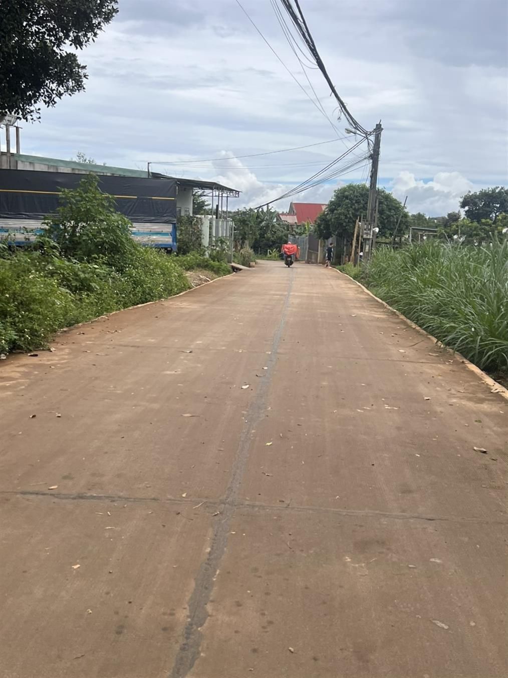 Đất hẻm Lạc Long Quân, pleiku đường bê tông, khu dân cư an ninh, cách chợ Âu cơ vài bước chân