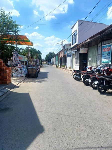 BÁN NỀN TẶNG CĂN NHÀ CẤP 𝟒 CŨ - SỔ HOÀN CÔNG - HẺM 𝟏𝟔𝟐B ĐƯỜNG PHẠM NGŨ LÃO - P. AN HÒA