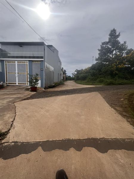 Đất hẻm Lạc Long Quân, pleiku đường bê tông, khu dân cư an ninh, cách chợ Âu cơ vài bước chân