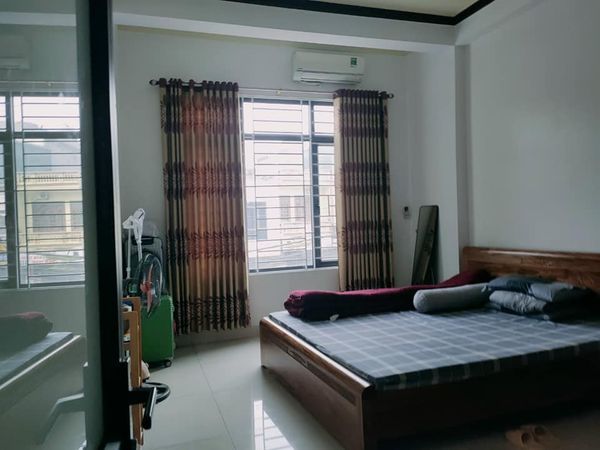 Cần bán nhà 3 tầng lệch mới đẹp khu b1 xây kiên cố, chắc chắn Đường to lê thanh B1