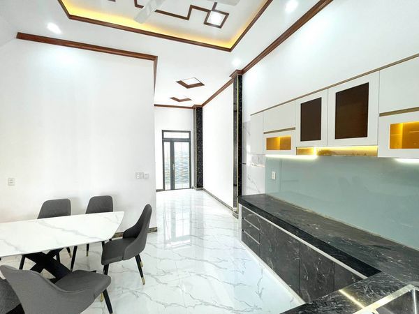 Bán nhà Nằm ngay đường Đinh Đức thiện chợ Bình Chánh,Khu dân cư đông đúc đường 6m