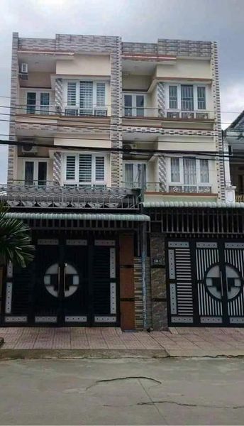GIẢM HƠN 1TY BÁN GẤP NHÀ TRỆT 2 LẦU CHỢ PHƯỜNG ĐÔNG HÒA Dĩ An