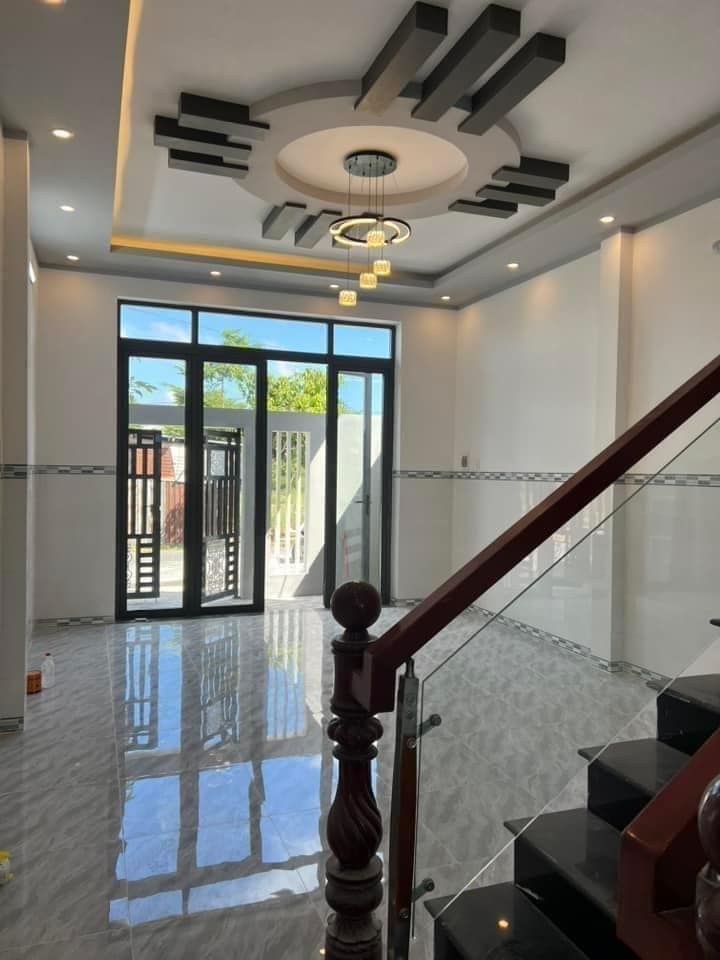 BÁN NHÀ 1 TRỆT 1 LẦU HƯỚNG BẮC, KDC TRÀNG AN TP BẠC LIÊU.