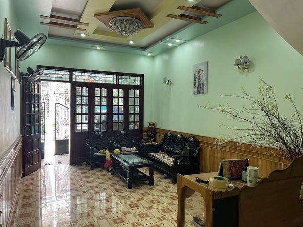 Bán căn nhà dành cho các bạn đang muốn ở trung tâm thành phố Điện Biên Phủ có thể tham khảo