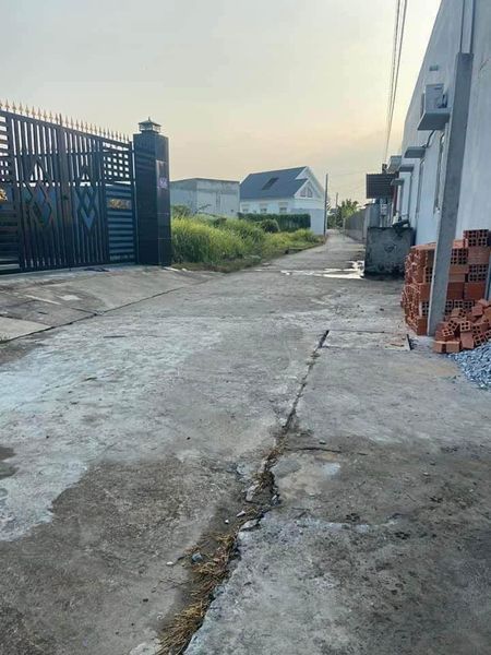 Chính chủ gửi bán lô đất thổ cư hẻm Nguyễn Văn Tịch, xã An Vĩnh Ngãi, tp Tân An, Long An