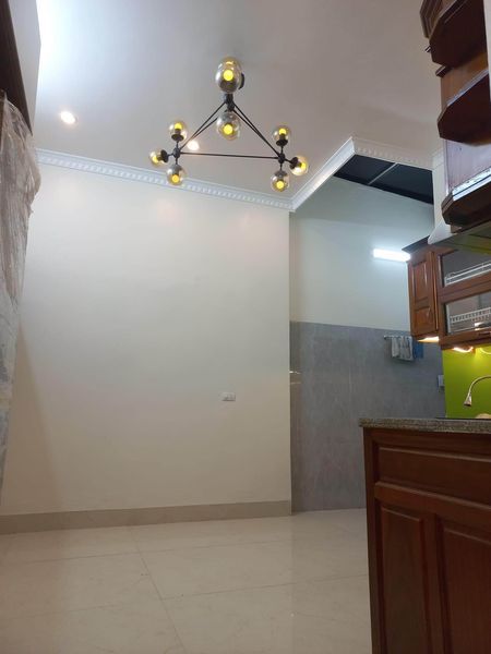 Nhà 3 tầng lô góc ngõ thoáng đường Tràng Thi, xây hiện đại tặng lại toàn bộ nội thất xịn xò