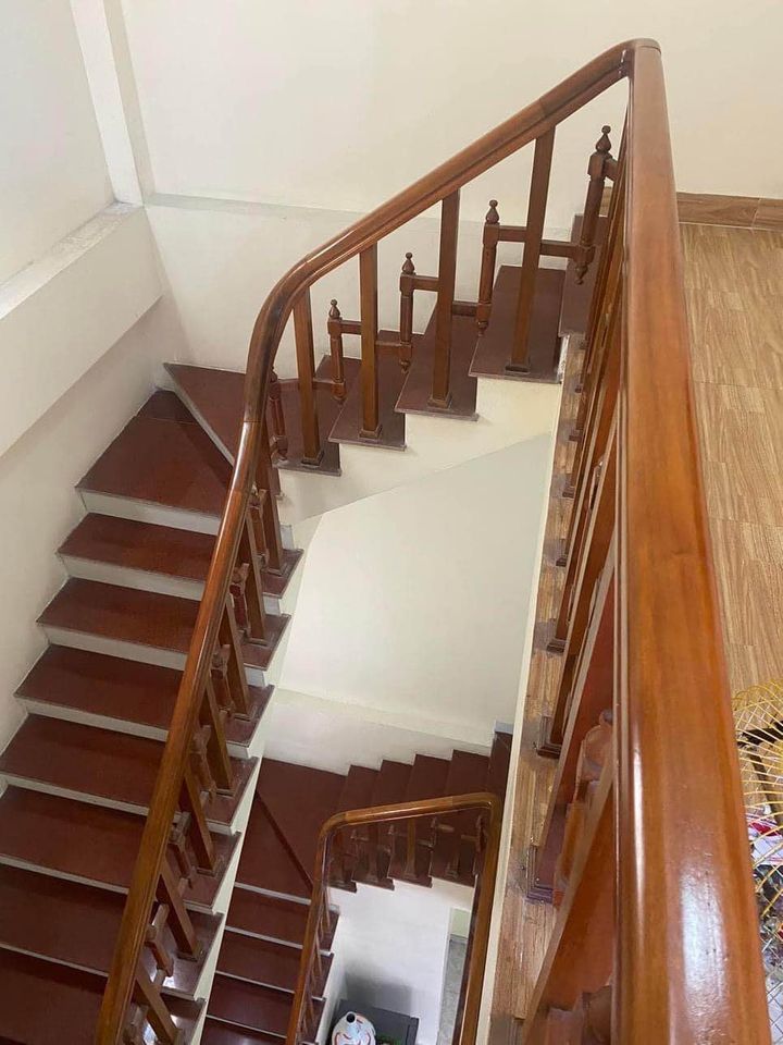 Cần bán nhà giá 3 tỷ 050 triệu mặt đường ô bàn cờ khu giải phóng, gần chợ đêm phạm ngũ lão nam định