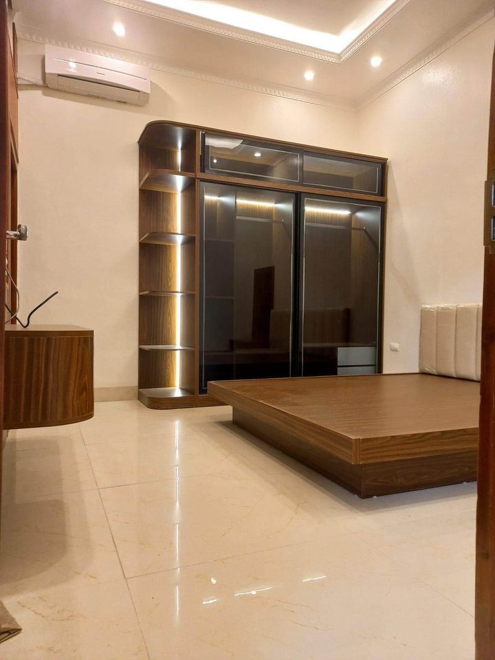 Nhà 3 tầng lô góc ngõ thoáng đường Tràng Thi, xây hiện đại tặng lại toàn bộ nội thất xịn xò