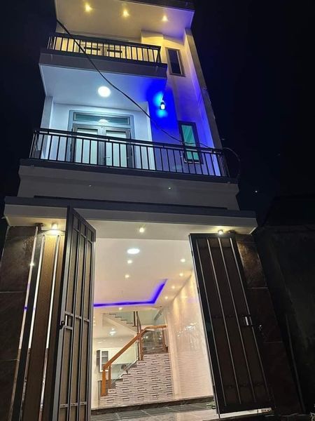 BÁN NHÀ 3 TẦNG MỚI TINH Vị trí ngõ Bùi Huy Bích