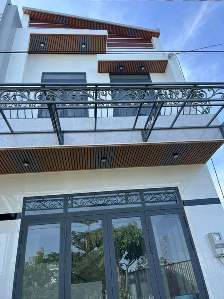 BÁN NHÀ 1 TRỆT 1 LẦU HƯỚNG BẮC, ĐƯỜNG SỐ 5A KDC TRÀNG AN TP BẠC LIÊU.