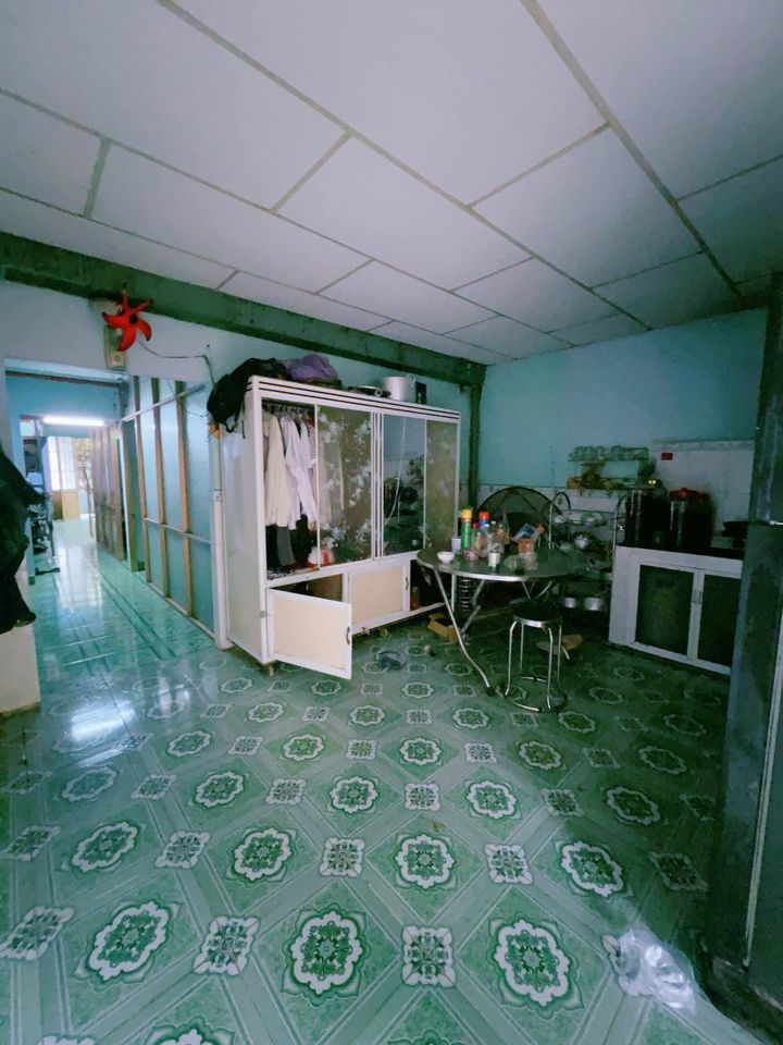 Kẹt tiền hạ giá từ 3tỷ050tr còn 2tỷ700tr cần bán căn nhà gần bệnh viện Âu Cơ phường Tân Biên
