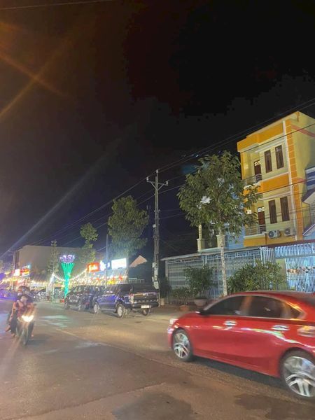 Cần Cho Thuê Nhà: - Địa chỉ : số 36 , đường Ninh Bình , Phường 2 , thành phố Bạc Liêu
