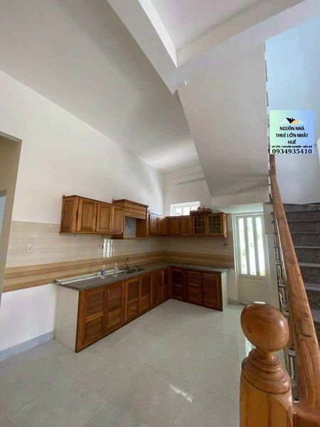 CHO THUÊ NHÀ 2 TẦNG NGUYÊN CĂN TẠI NGUYỄN HỮU CẢNH TP HUẾ 3PN. CHỈ 6tr2