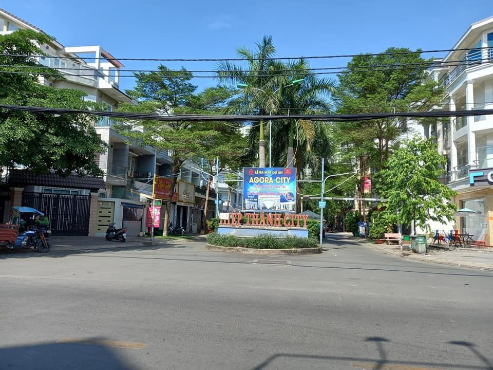 Bán nhà Lô góc 2 mặt xe tải thoáng, đang kinh doanh bán hàng ăn uống, giải khát Quận 12