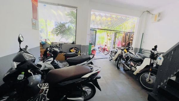 Bán toà Căn hộ TP Đà Nẵng, TT Quận Hải Châu, lô góc 2 mặt tiền, đường 7.5m, vỉa hè 4m.