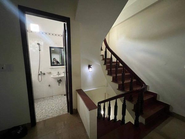 Siêu Hot cho thuê nhà Lĩnh Nam DT 35m2 cho ở nhóm 4 tầng 3 phòng ngủ