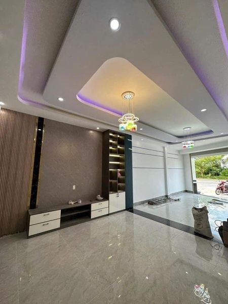 BÁN NHÀ 1 TRỆT 1 LẦU HƯỚNG BẮC, KDC TRÀNG AN TP BẠC LIÊU.