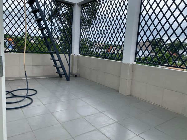 Nhà em bán 8 tỷ thương lượng tặng nội thất đã có sổ, 185m2 ,rộng 6m, dài 14m tại Long Thạnh Mỹ