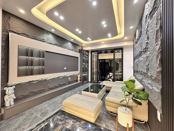 Nhà đẹp có sân cổng, độc lập xây mới 65m2 x 4 tầng tại phố Trần Nguyên Hãn Hải Phòng
