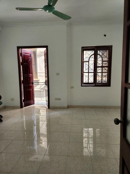 Chính chủ cho thuê nhà nguyên căn tại Ngõ 54 Âu Cơ - Tứ Liên - Hà Nội.