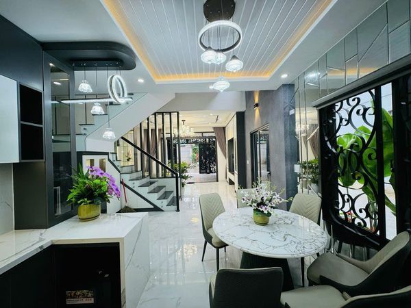 Nhà mới xây 2024 2 mặt tiền siêu đẹp đg Phùng Chí Kiên sát ngã 4 Kinh Dương Vương & Nguyễn Sinh Sắc