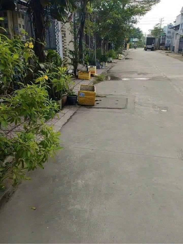 GIẢM HƠN 1TY BÁN GẤP NHÀ TRỆT 2 LẦU CHỢ PHƯỜNG ĐÔNG HÒA Dĩ An
