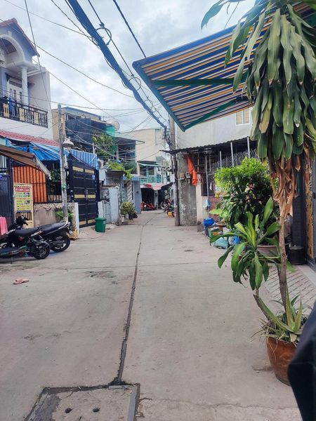BÌNH TÂN - HẺM XE HƠI ĐỖ CỬA - 4.8X13M - NHÀ MỚI Ở NGAY - GẦN TÊN LỬA - AEON MALL - 3.X TỶ