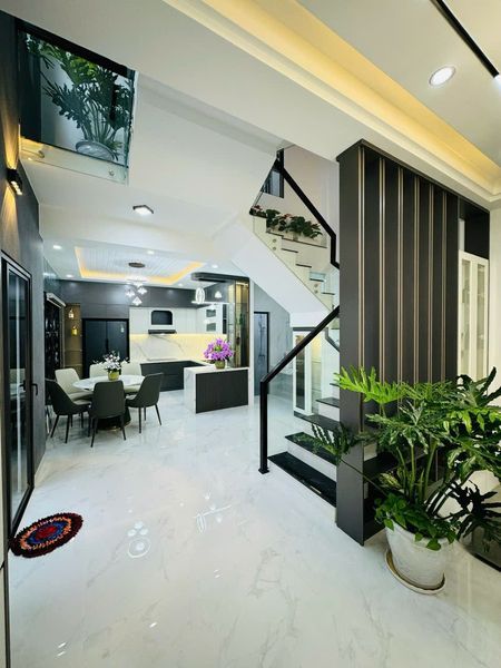 Nhà mới xây 2024 2 mặt tiền siêu đẹp đg Phùng Chí Kiên sát ngã 4 Kinh Dương Vương & Nguyễn Sinh Sắc