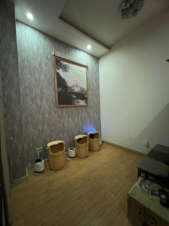 Cho thuê nhà mặt phố, không gian rộng rãi diện tích 120m2, 3 tầng lầu taih trung tâm Đà Lạt
